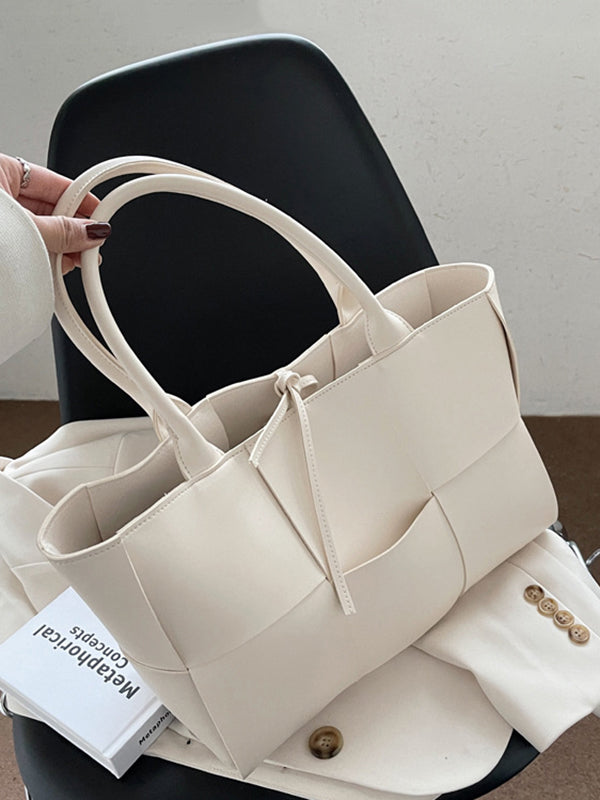 Classic Vintage Bag with a Flattering Fit