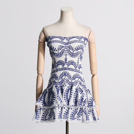 Well Tailored Dress with a Graceful Silhouette