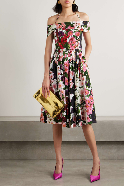 Classic Vintage Dress with a Flattering Fit