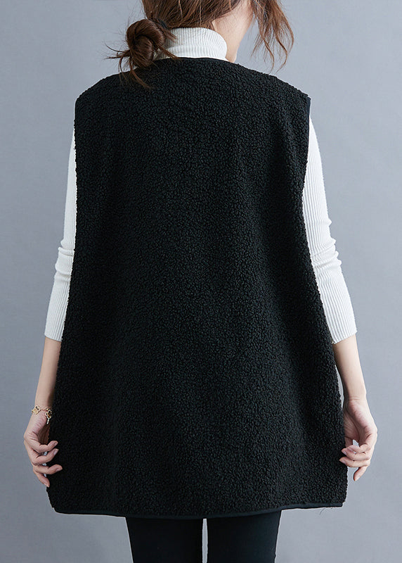 Well Tailored Coat with a Graceful Silhouette