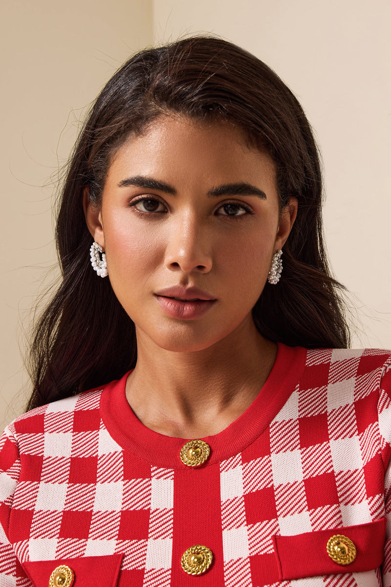 Gracefully Styled Garment for Any Occasion