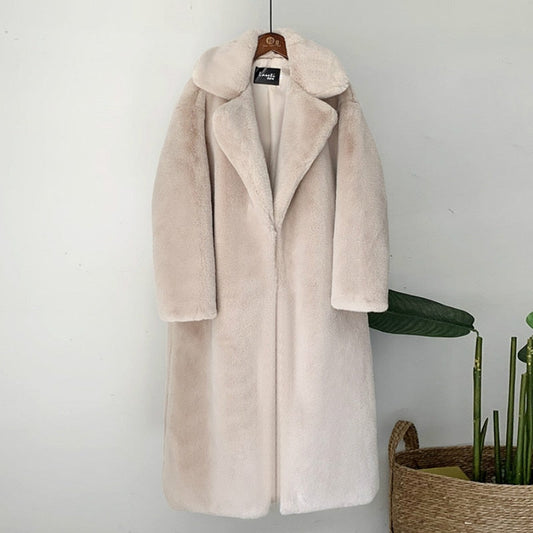 Gracefully Styled Coat for Any Occasion