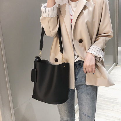 Polished Bag with an Effortless Classic Look