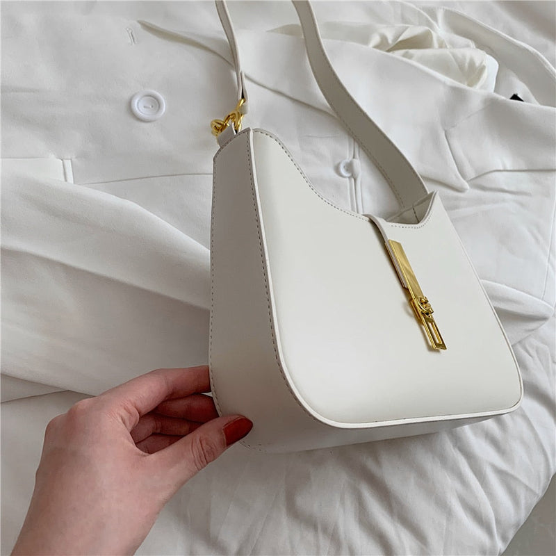 Gracefully Styled Bag for Any Occasion