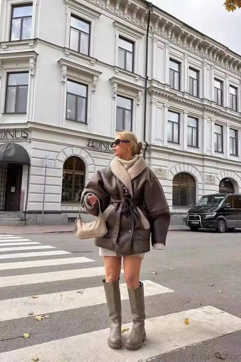 Classic Vintage & Enduringly Stylish Coat