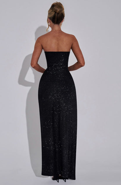 Gracefully Styled Garment for Any Occasion