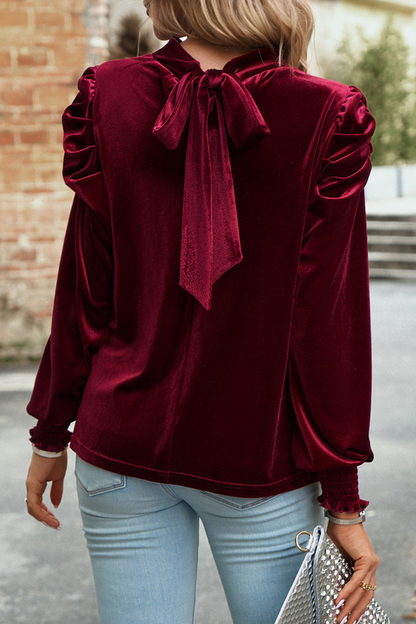 Effortlessly Elegant Top with a Timeless Design