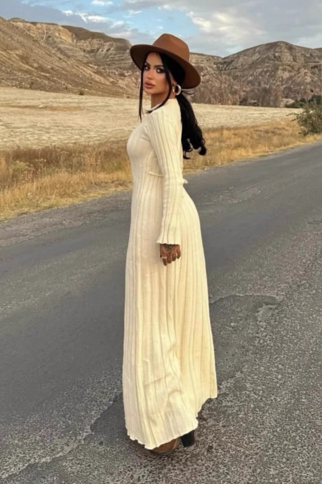Beautifully Finished Sweater in a Timeless Design