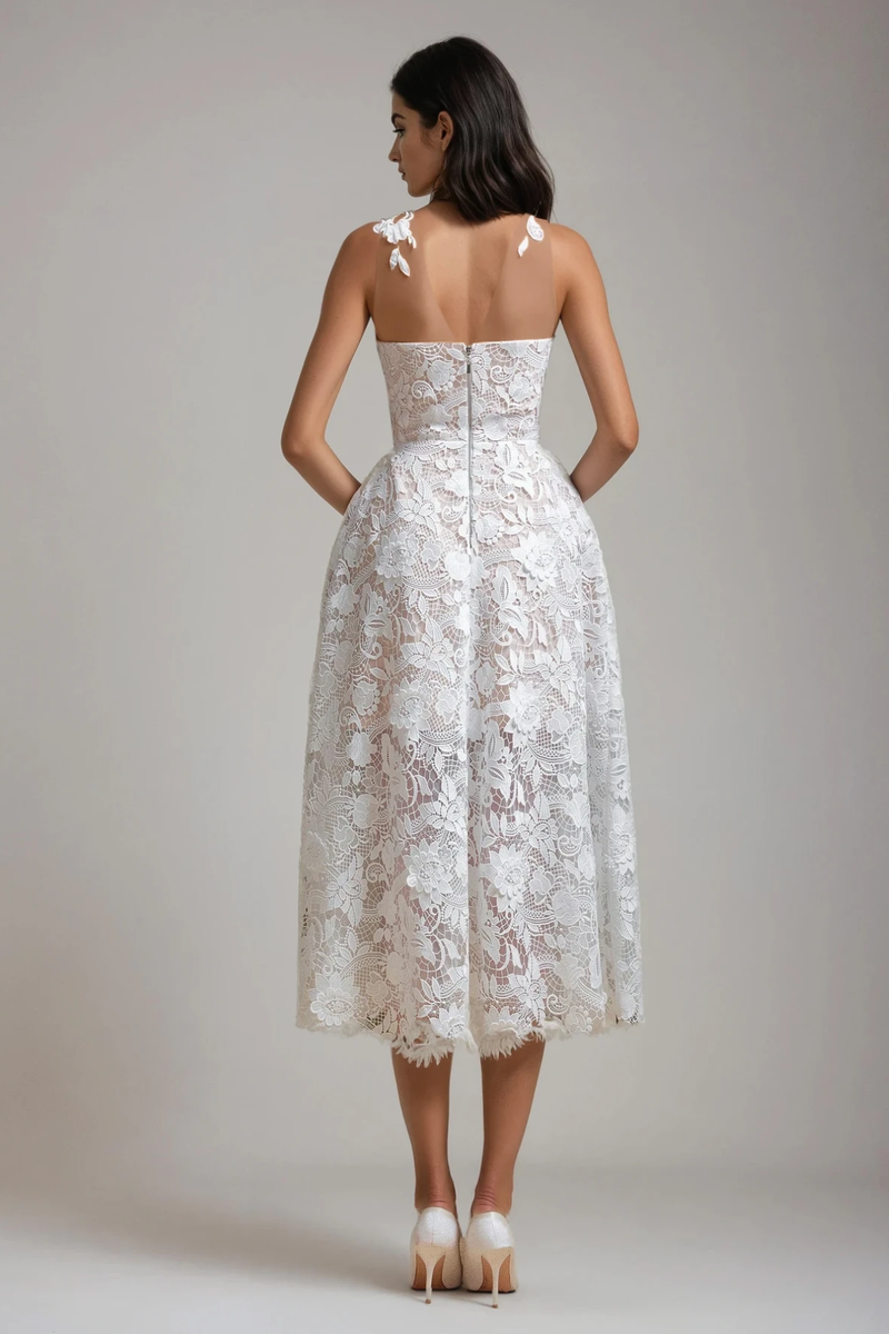 Effortlessly Elegant Dress with a Timeless Design