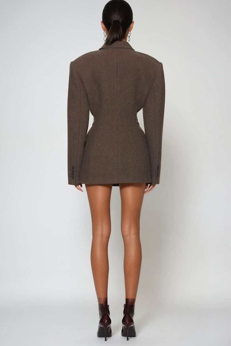 Well Tailored Garment with a Graceful Silhouette
