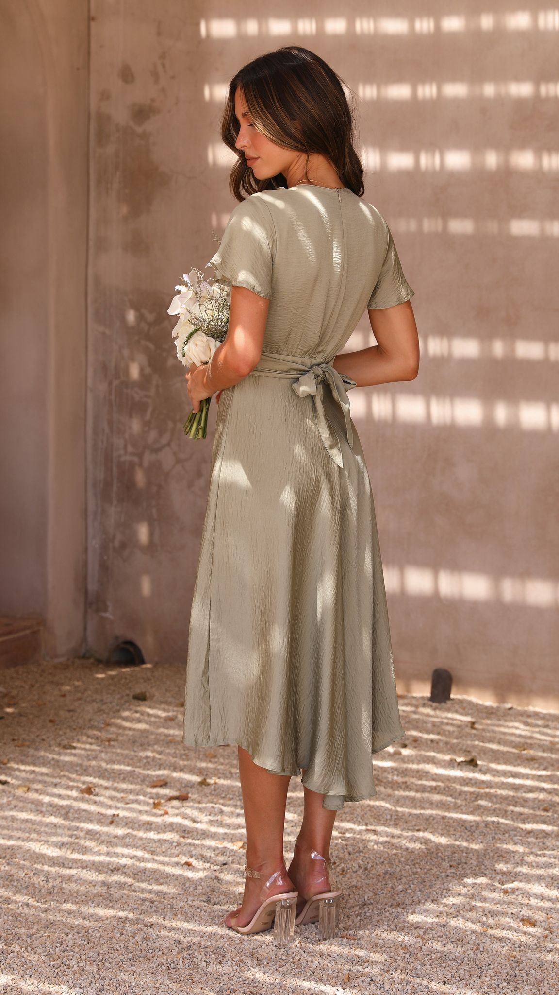 Beautifully Crafted Dress in a Classic Style