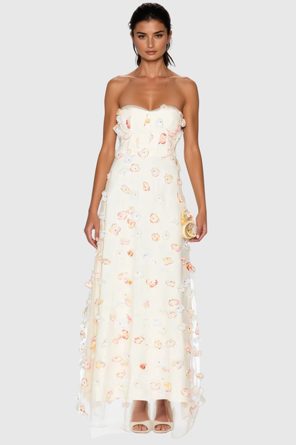Effortlessly Elegant Dress with a Timeless Design