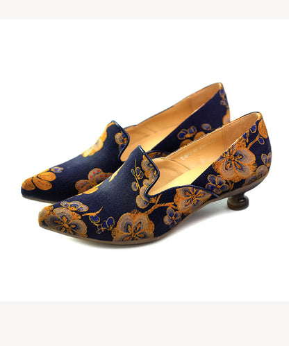 A Vintage Style Heels with Delicate Timeless Details