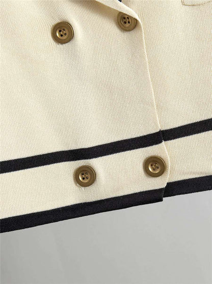 Well Tailored Cardigan with a Graceful Silhouette