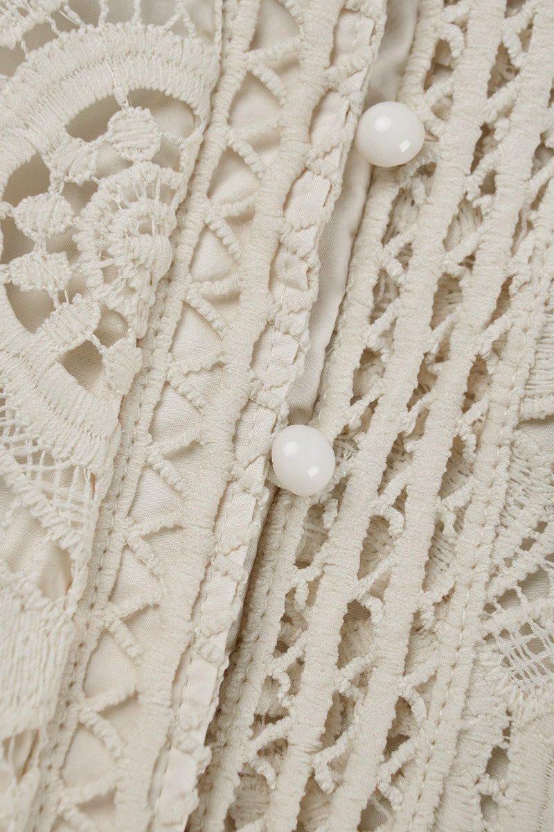 Effortlessly Elegant Garment with a Timeless Design