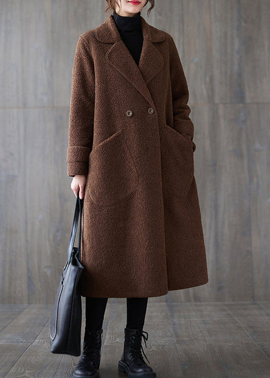 Beautifully Finished Coat in a Timeless Design