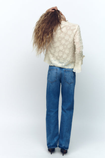 Beautifully Finished Blouse in a Timeless Design