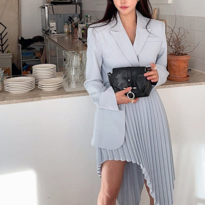 Sophisticated Garment with a Clean Classic Look