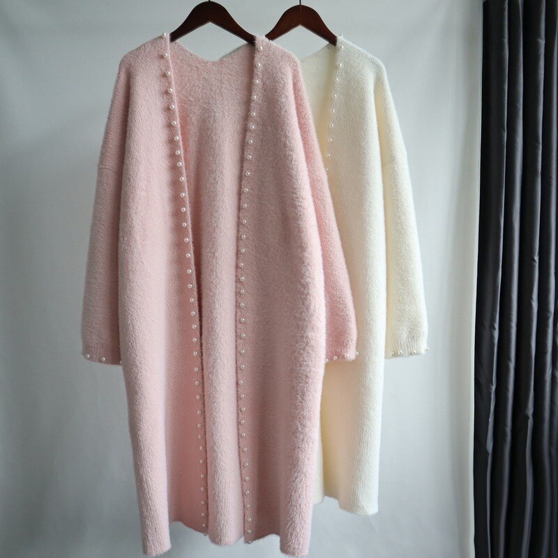 Well Tailored Cardigan with a Graceful Silhouette