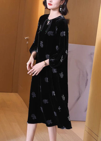 Classic Vintage Dress with a Flattering Fit