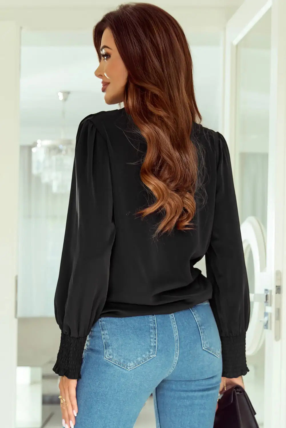 Sophisticated Blouse with a Clean Classic Look