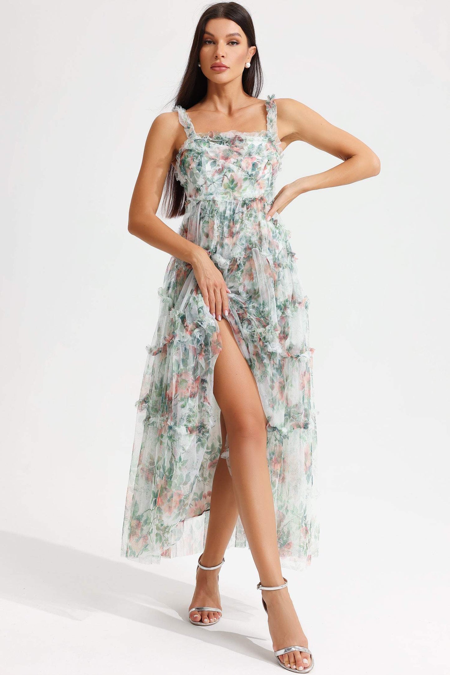 Beautifully Crafted Dress in a Classic Style