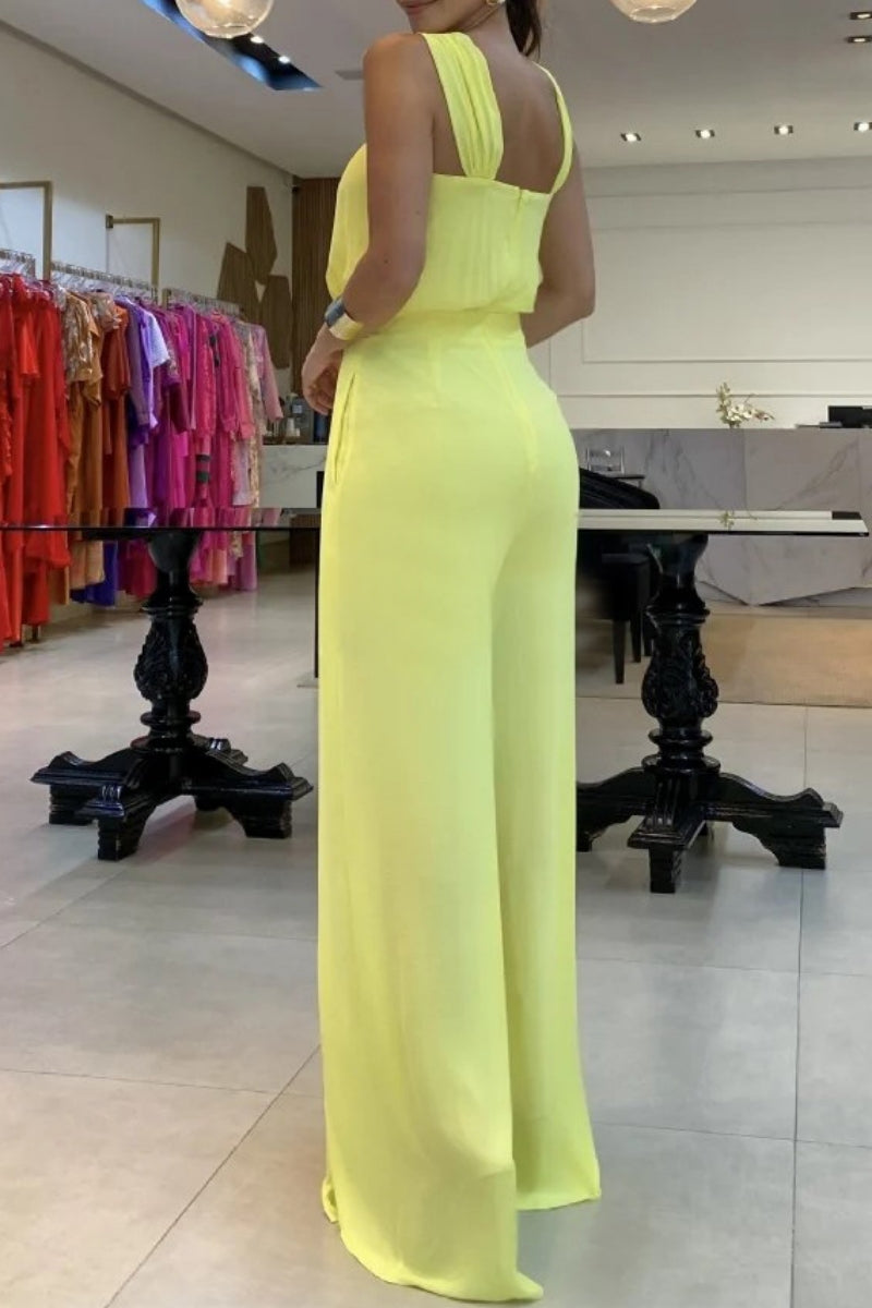 Beautifully Finished Garment in a Timeless Design