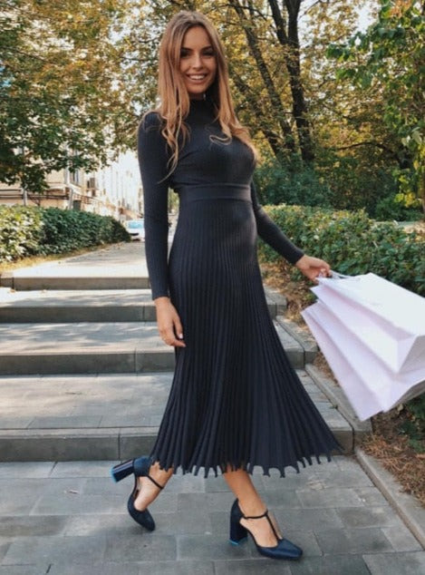 Classic Vintage & Enduringly Stylish Dress