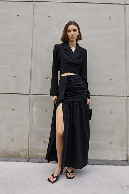 Well Tailored Garment with a Graceful Silhouette