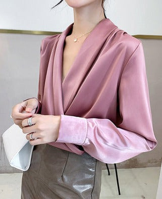 Beautifully Finished Blouse in a Timeless Design