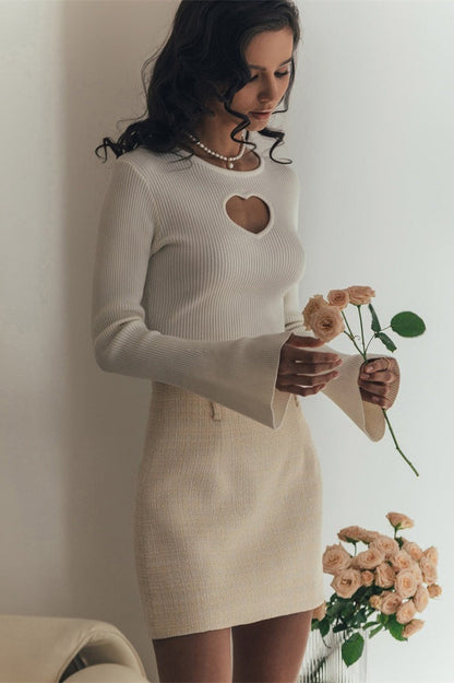 Effortlessly Elegant Sweater with a Timeless Design
