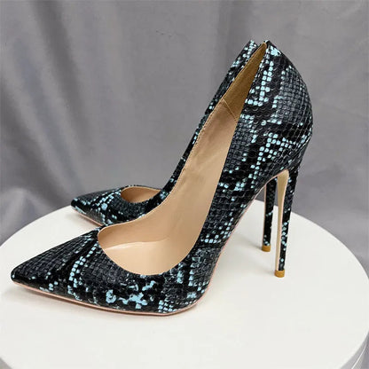 Classic Vintage Shoes with a Flattering Fit