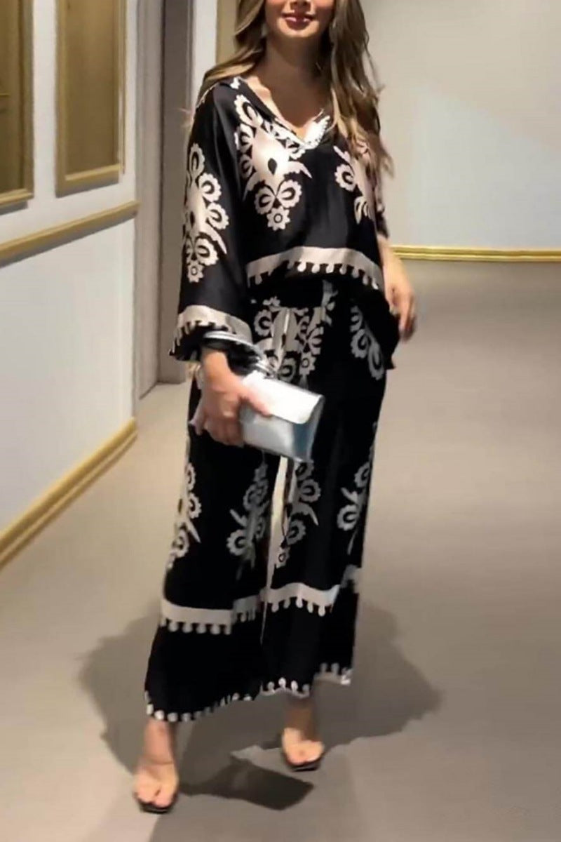 Effortlessly Elegant Pants with a Timeless Design