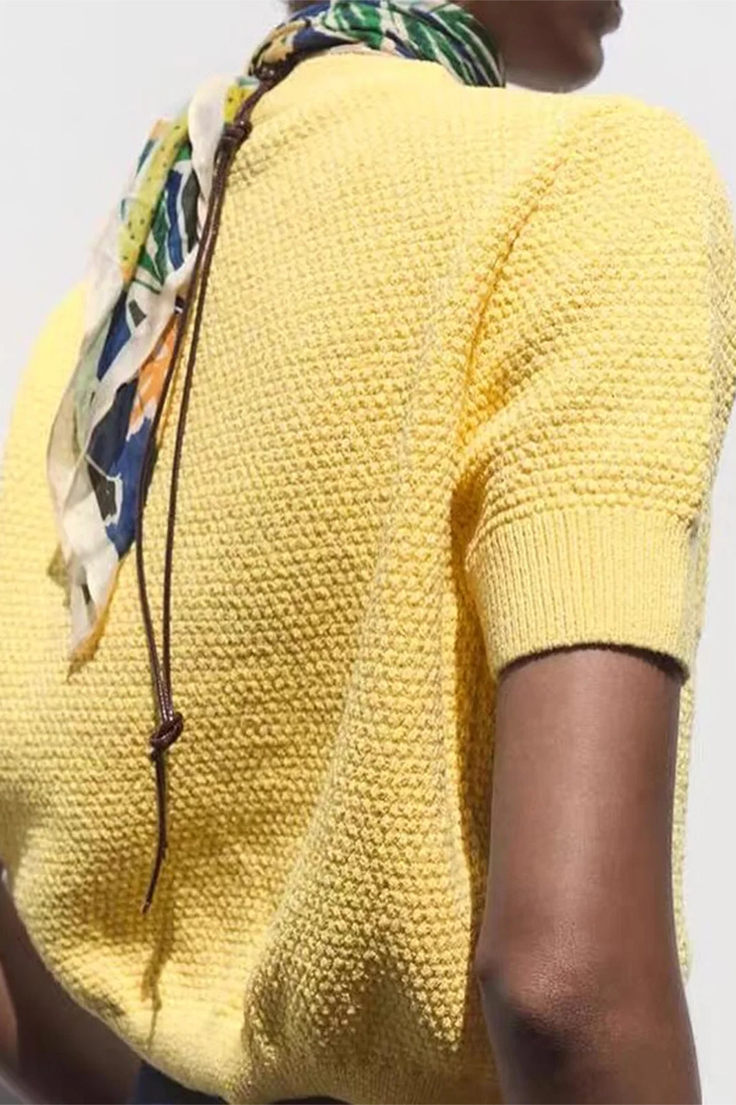 Well Tailored Cardigan with a Graceful Silhouette
