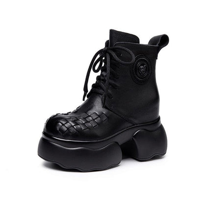 Beautifully Finished Boots in a Timeless Design