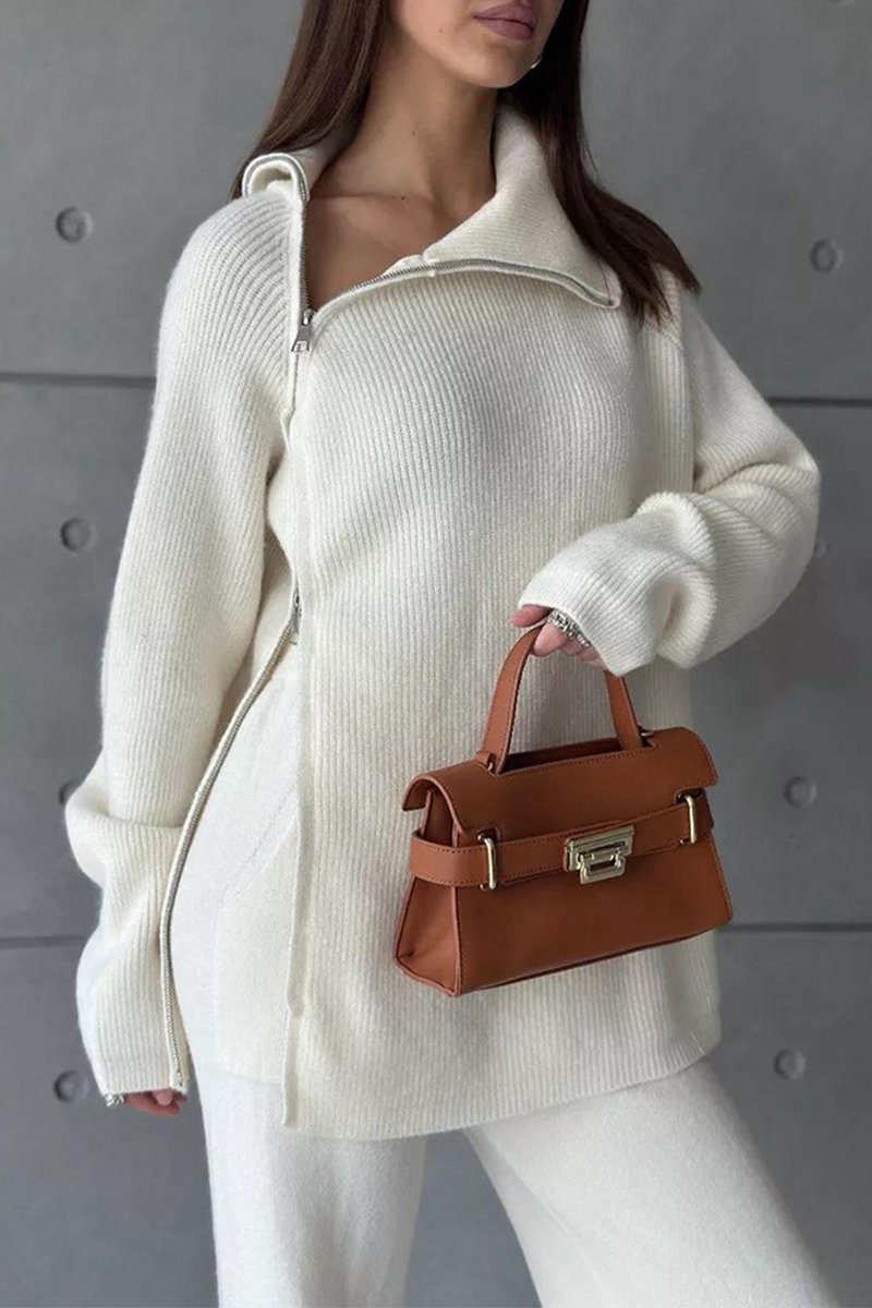 Gracefully Styled Garment for Any Occasion