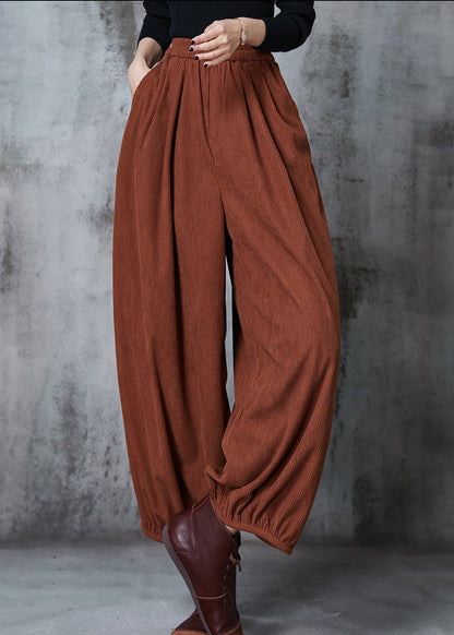 Well Tailored Pants with a Graceful Silhouette