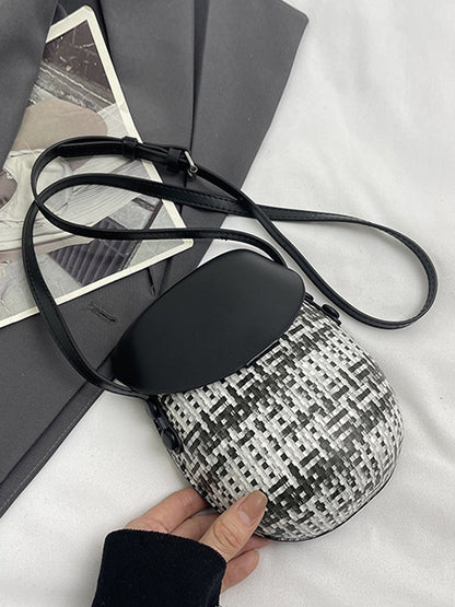 Sophisticated Bag with a Clean Classic Look