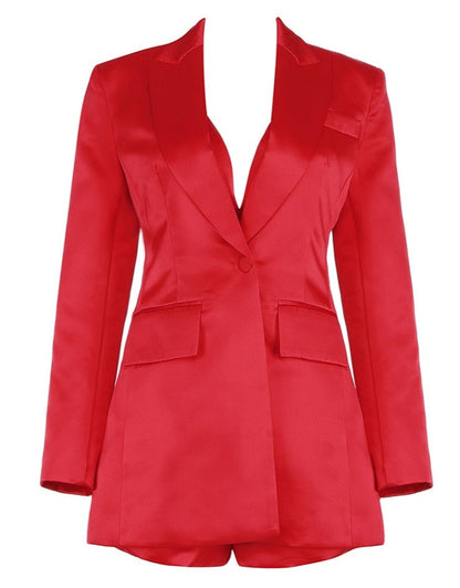 Effortlessly Elegant Garment with a Timeless Design