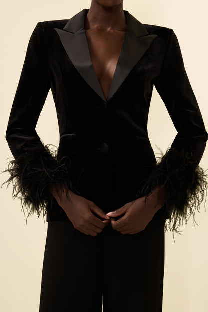 Effortlessly Elegant Garment with a Timeless Design
