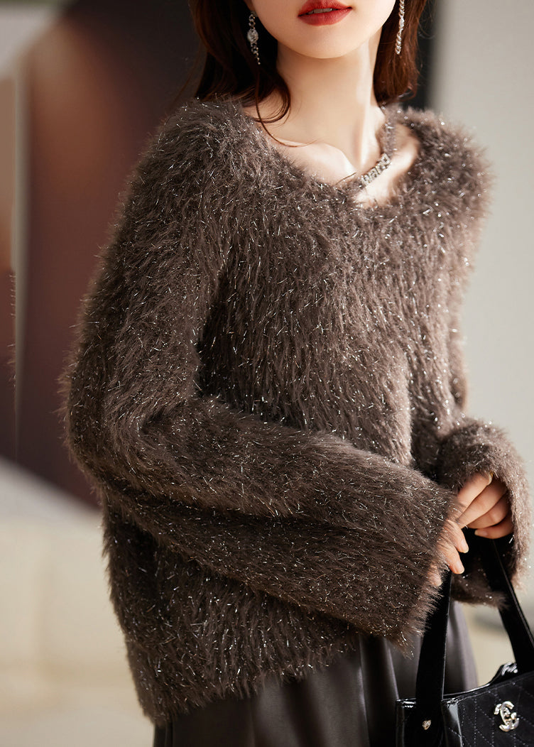 Well Tailored Sweater with a Graceful Silhouette