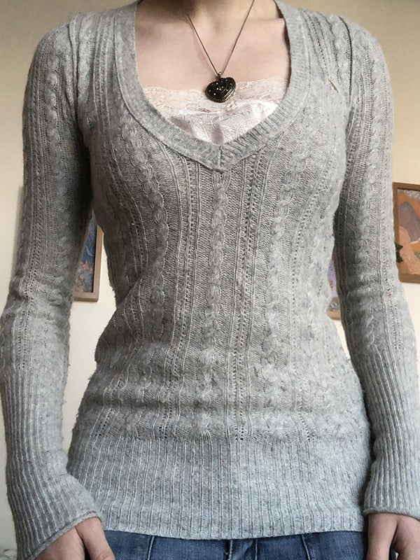 Effortlessly Elegant Top with a Timeless Design