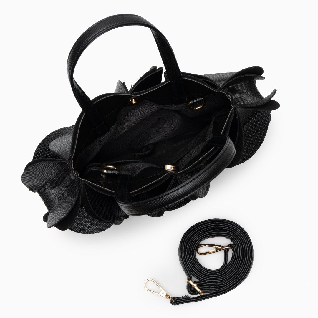 Gracefully Styled Bag for Any Occasion