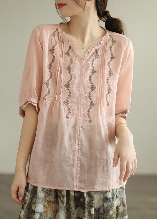 Well Tailored Top with a Graceful Silhouette