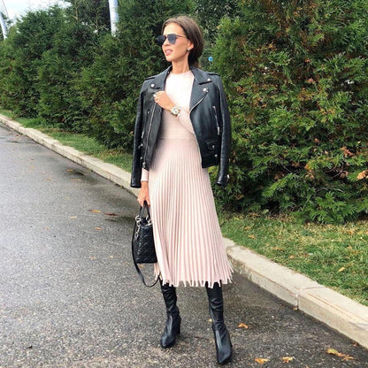 Classic Vintage Dress with a Flattering Fit