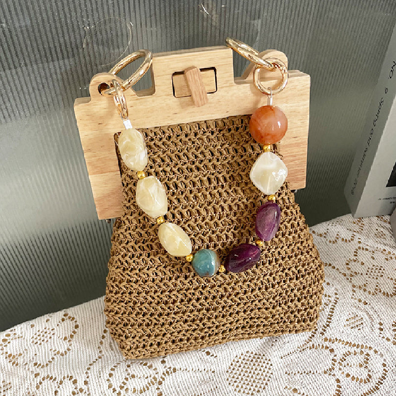 Gracefully Styled Bag for Any Occasion