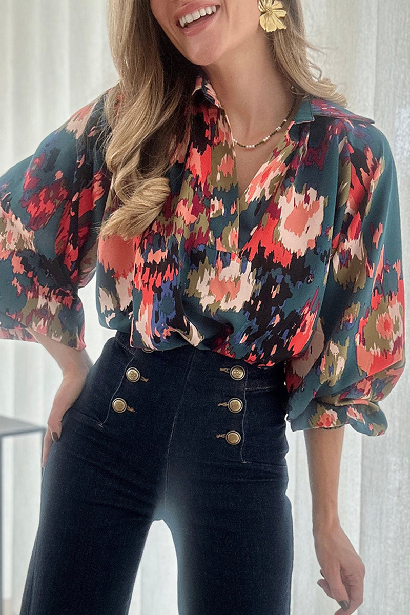 Effortlessly Elegant Top with a Timeless Design