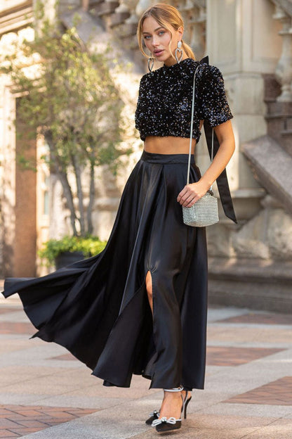 Beautifully Finished Dress in a Timeless Design