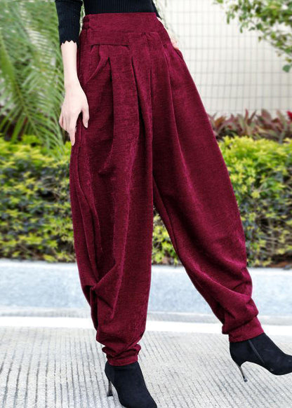 Effortlessly Elegant Pants with a Timeless Design