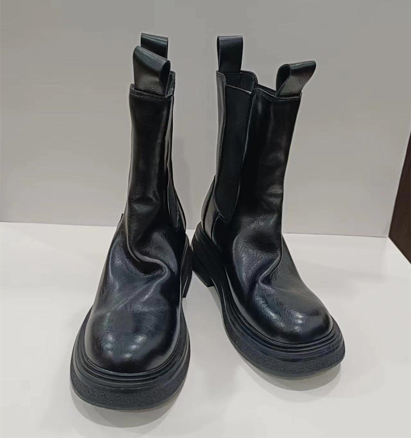 Polished Boots with an Effortless Classic Look